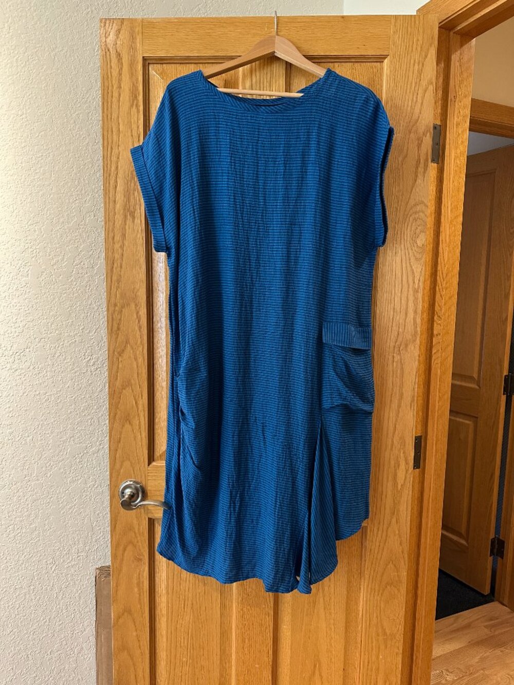 Lisa Bayne fabulous Artsy blue dress - Picture 7 of 8
